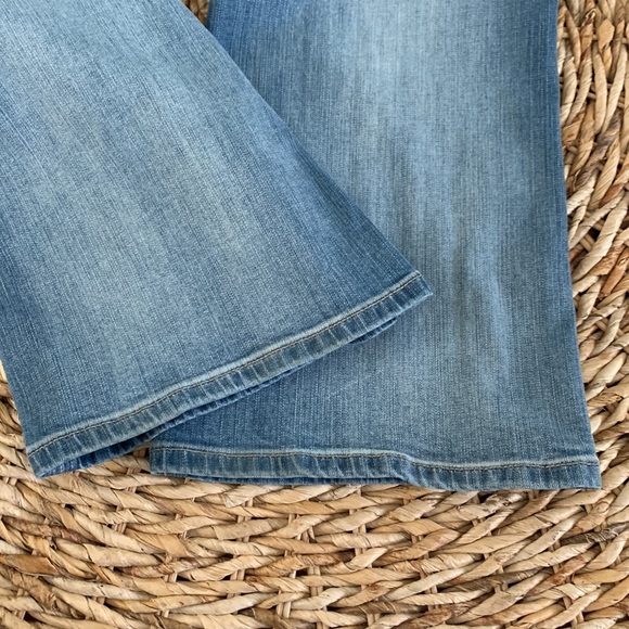 Torrid Mid Rise Slim Bootcut Jean 18R - Picture 11 of 15